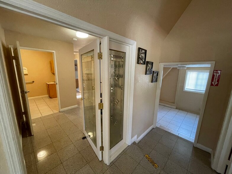 9804 Foothill Blvd, Rancho Cucamonga, CA for lease - Building Photo - Image 3 of 14