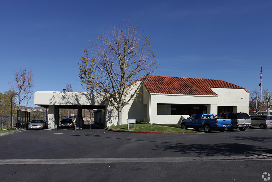 2495 Lakeshore Dr, Lake Elsinore, CA for sale - Building Photo - Image 2 of 2