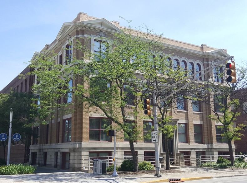 303 N Alabama St, Indianapolis, IN à louer - Photo du bâtiment - Image 1 de 7