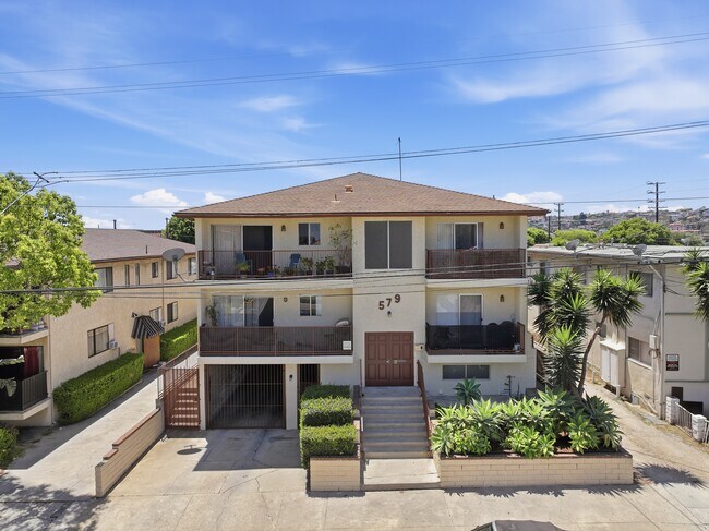 More details for 579 W 14th St, San Pedro, CA - Multifamily for Sale