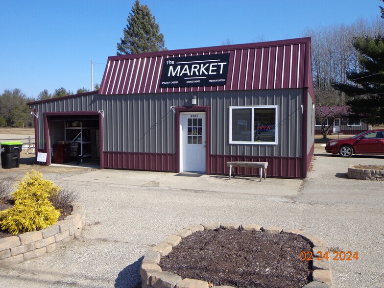 2570 N Saint Helen Rd, Saint Helen, MI à vendre - Photo du bâtiment - Image 3 de 10