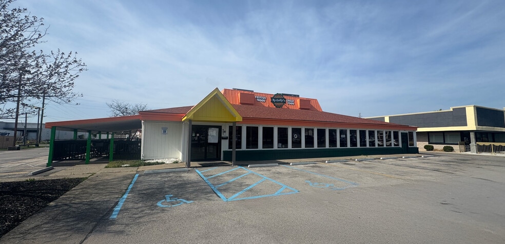 941 E Lewis And Clark Pky, Clarksville, IN à vendre - Photo du bâtiment - Image 1 de 1