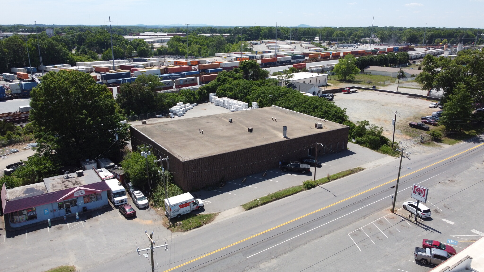 4827 Rozzelles Ferry Rd, Charlotte, NC for lease Building Photo- Image 1 of 8
