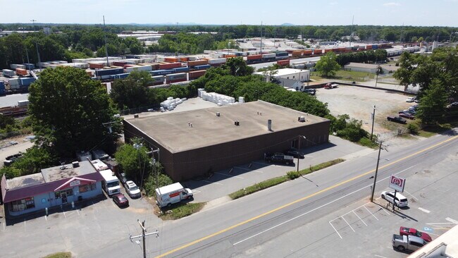 More details for 4827 Rozzelles Ferry Rd, Charlotte, NC - Industrial for Lease