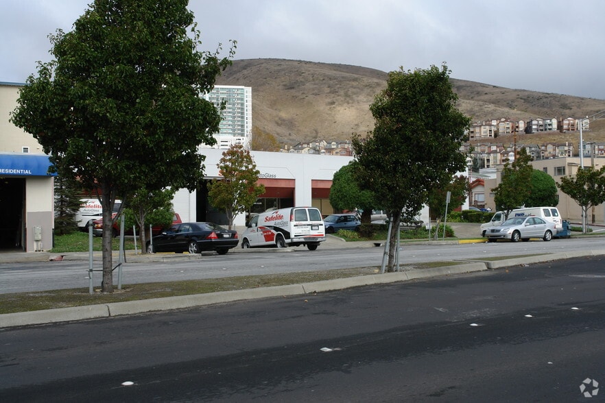 955-967 Airport Blvd, South San Francisco, CA for lease - Building Photo - Image 3 of 4