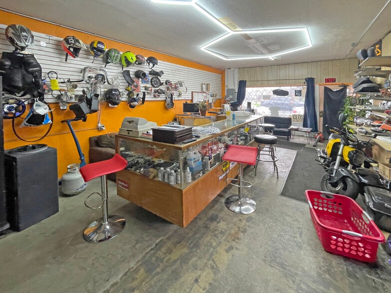 3016 Cutting Blvd, Richmond, CA for lease - Interior Photo - Image 2 of 7