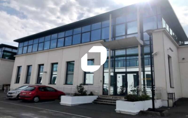 Bureau dans Villeneuve-la-Garenne à louer - Photo du bâtiment - Image 2 de 7