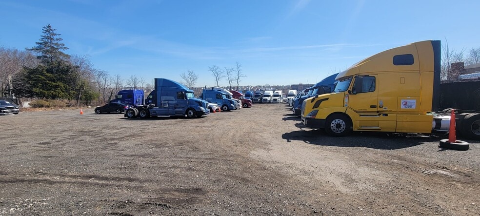 2-8 Ogden St, Newark, NJ à louer - Photo du bâtiment - Image 2 de 6