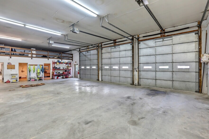 16 Sloop Hill Rd, New Windsor Township, NY à vendre - Photo du bâtiment - Image 2 de 23