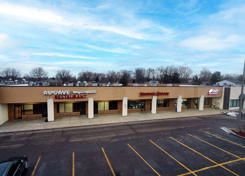 1999-2157 E Fifteen Mile Rd, Sterling Heights, MI for lease - Building Photo - Image 2 of 3