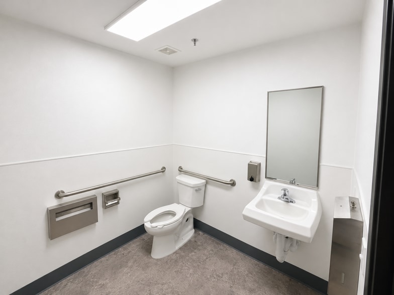 4626 N Bendel Ave, Fresno, CA for lease - Building Photo - Image 3 of 8