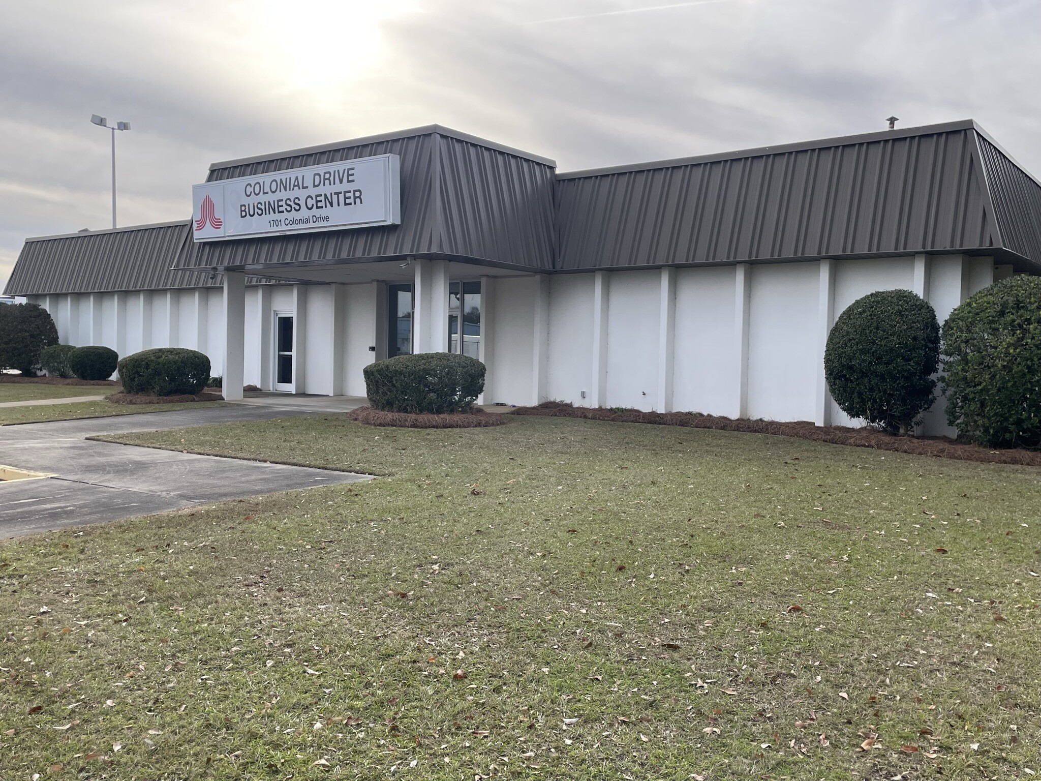 1701 Colonial Dr, Thomasville, GA for lease Building Photo- Image 1 of 10