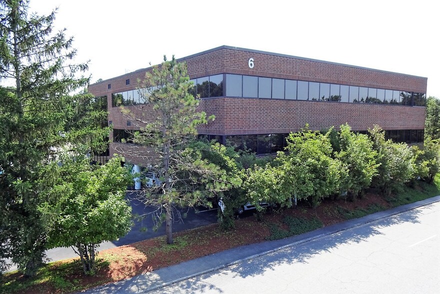 6 Trafalgar Sq, Nashua, NH à louer - Photo du bâtiment - Image 2 de 50