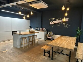 Plus de détails pour 9 Holyrood St, Londres - Bureau à louer