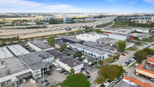 Plus de détails pour 7403 NW 7th St, Miami, FL - Industriel à louer