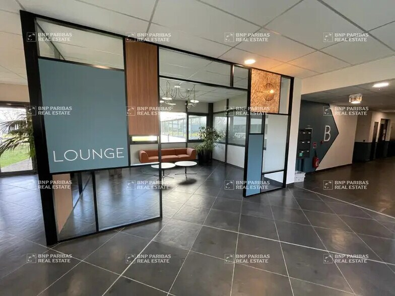 308 Allée Du Lac, Labège à louer - Hall d’entrée - Image 3 de 11