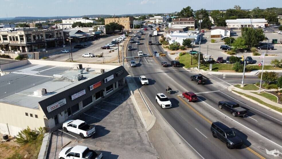 116 S US Highway 281, Marble Falls, TX à louer - Aérien - Image 2 de 35