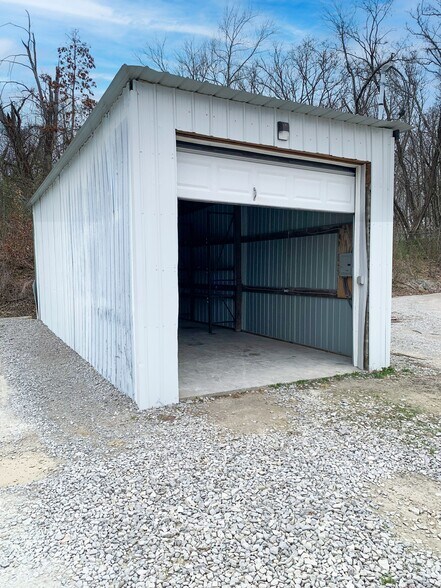 909 Broad St, Cookeville, TN à louer - Photo du bâtiment - Image 3 de 8