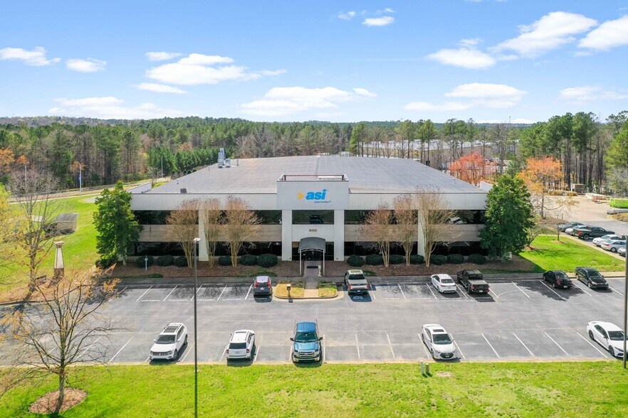 600 Irving Pky, Holly Springs, NC à louer - Photo principale - Image 1 de 13