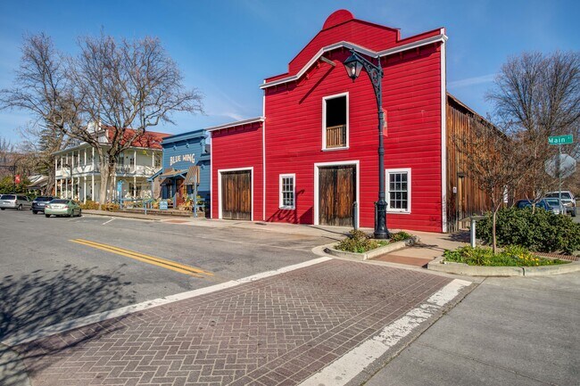 Plus de détails pour 9510 Main St, Upper Lake, CA - Commerce de détail à vendre