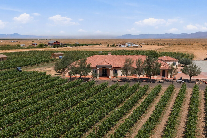 6927 E Brooks Blvd, Kingman, AZ for sale - Building Photo - Image 1 of 14