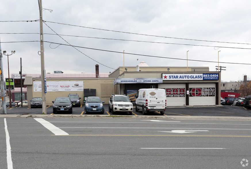 360 Victoria St N, Kitchener, ON for sale - Building Photo - Image 2 of 3