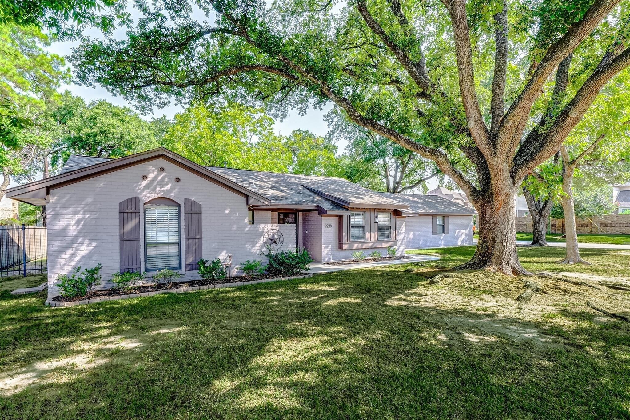 9218 Hammerly Blvd, Houston, TX for lease Building Photo- Image 1 of 21