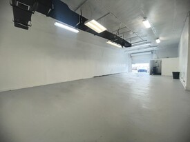 430 Ansin Blvd, Hallandale Beach FL - Warehouse