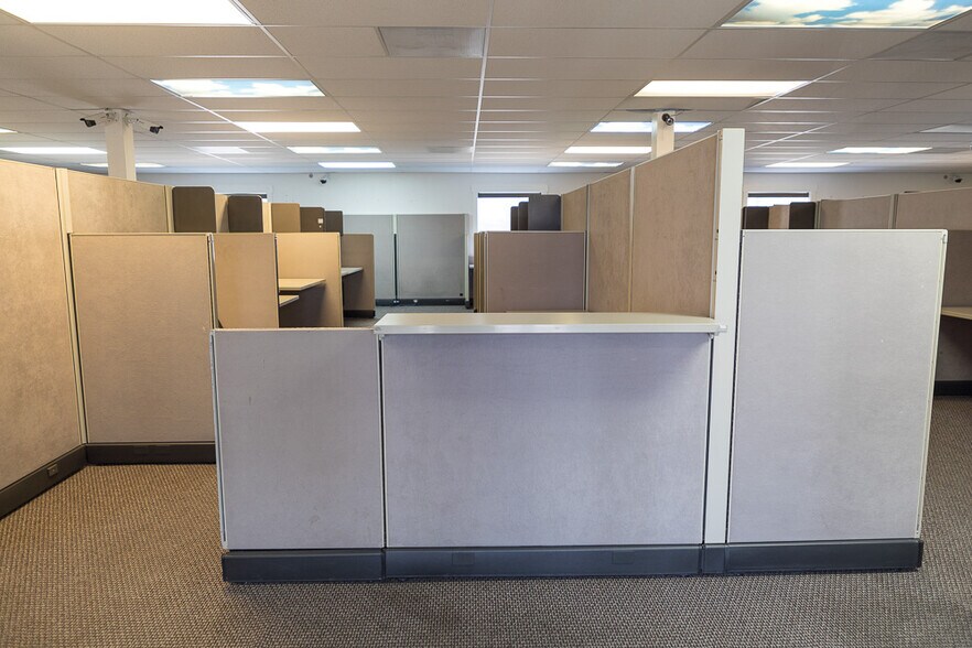 1150 SE 6th St, Ontario, OR for sale - Interior Photo - Image 2 of 105