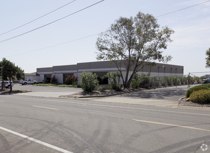 3640 Cincinnati Ave, Rocklin, CA for lease - Building Photo - Image 3 of 4