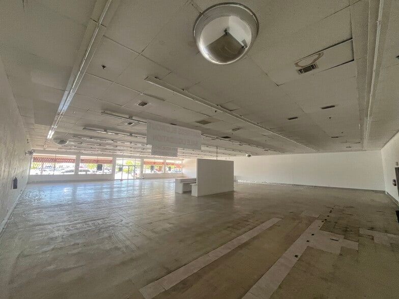 1321 N Dixie Hwy, Lake Worth Beach, FL for lease - Building Photo - Image 3 of 6