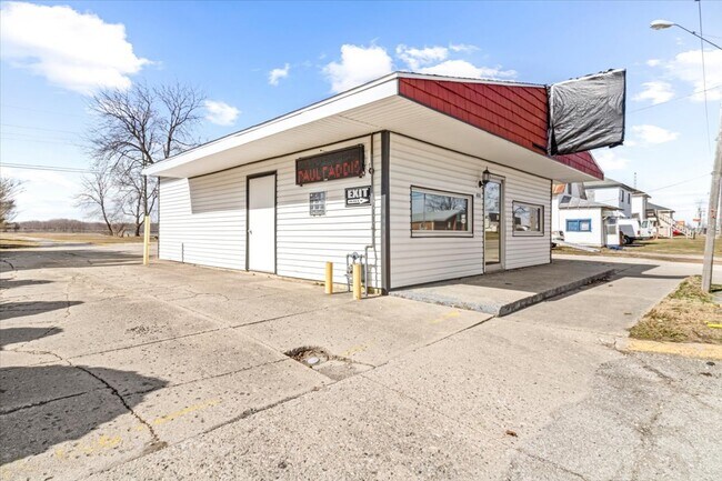 More details for 406 N Main St, Lynn, IN - Retail for Lease