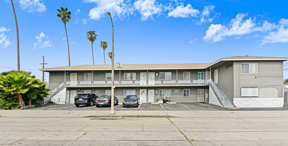 10974 S Figueroa St, Los Angeles, CA à vendre - Photo du bâtiment - Image 2 de 15