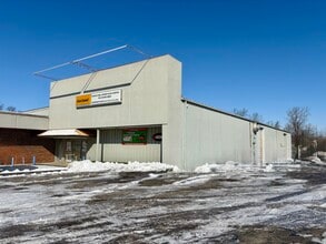 2525 W Market St, Tiffin, OH for lease Building Photo- Image 2 of 28