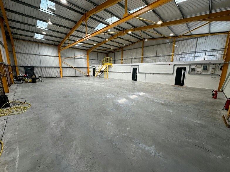 Excalibur Way, Manchester à louer - Photo du bâtiment - Image 2 de 6