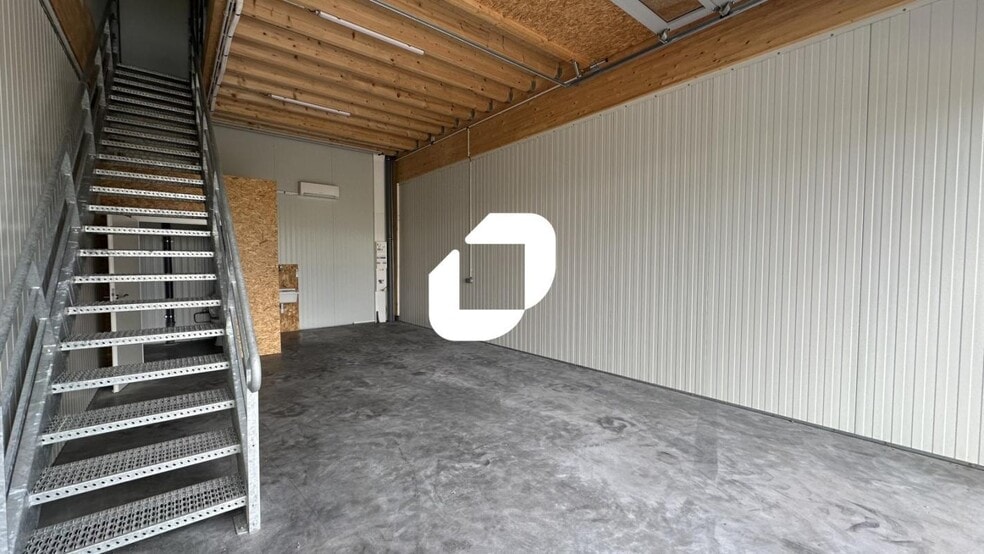 Flex in Entzheim for lease - Interior Photo - Image 2 of 7