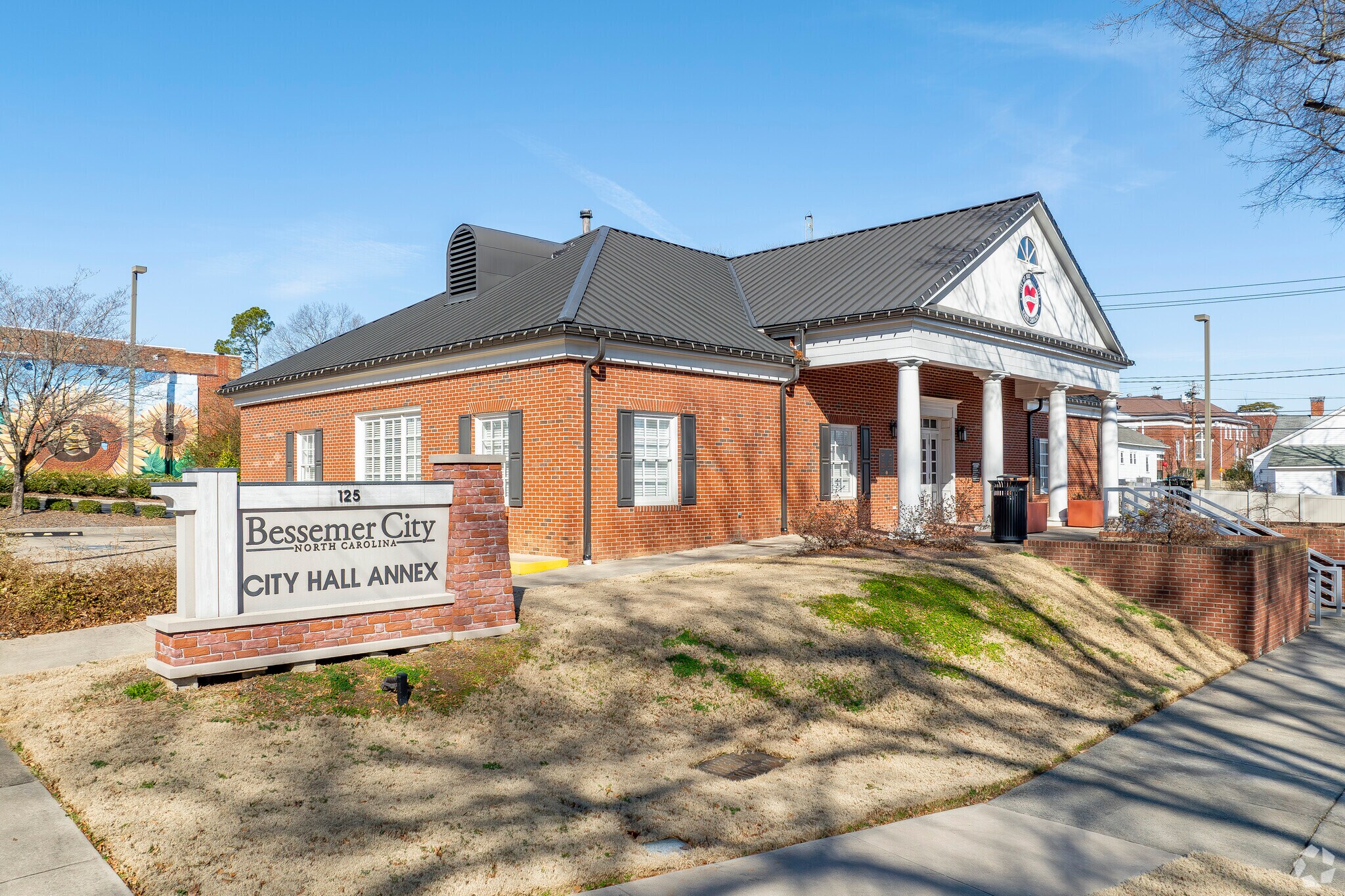 125 E Virginia Ave, Bessemer City, NC à vendre Photo du bâtiment- Image 1 de 21