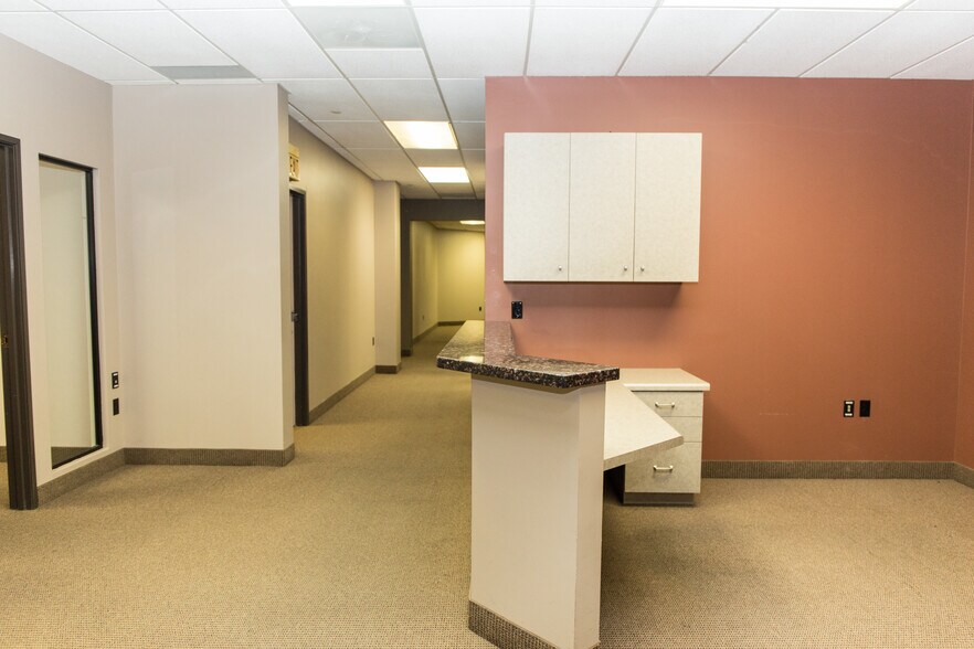 40 N Center St, Mesa, AZ à louer - Photo du bâtiment - Image 2 de 11
