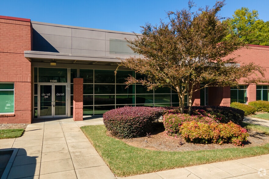 1100 Cobb Place Blvd NW, Kennesaw, GA à louer - Photo du bâtiment - Image 3 de 5