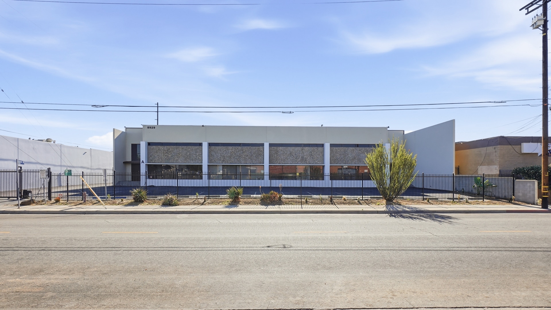 8929 Oso Ave, Chatsworth, CA for lease Building Photo- Image 1 of 11