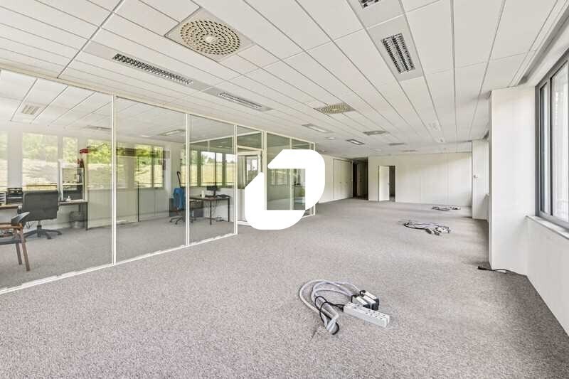 24 Bis Avenue De La Demi-Lune, Roissy-en-France à louer - Photo intérieure - Image 2 de 16