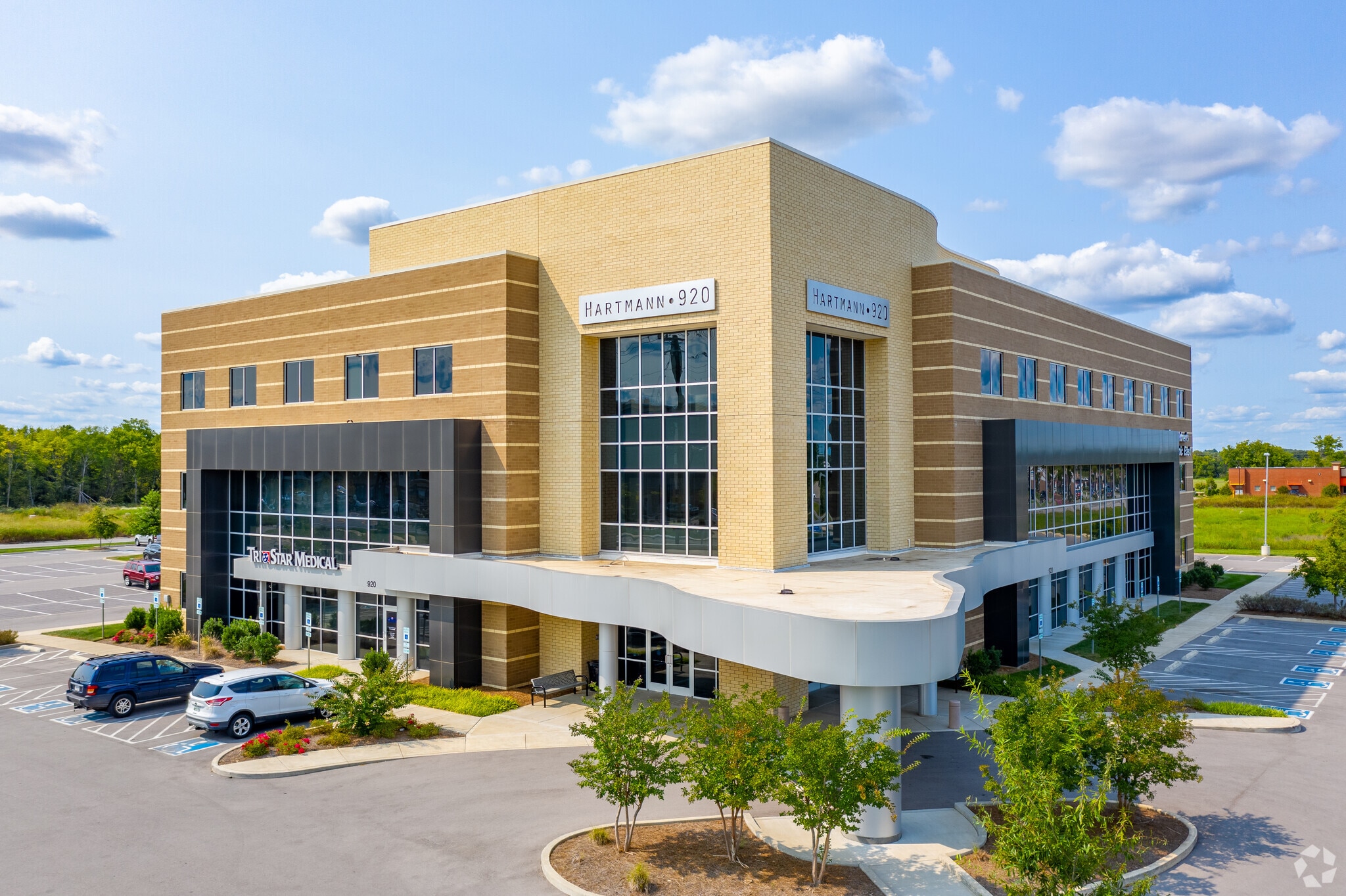 920 S Hartmann Dr, Lebanon, TN à louer Photo principale- Image 1 de 7