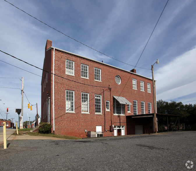 103 E Center St, Lexington, NC for lease - Building Photo - Image 3 of 5