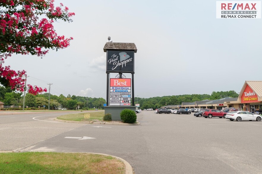 1747-1811 George Washington Memoria Hwy, Gloucester Point, VA for lease - Building Photo - Image 1 of 4