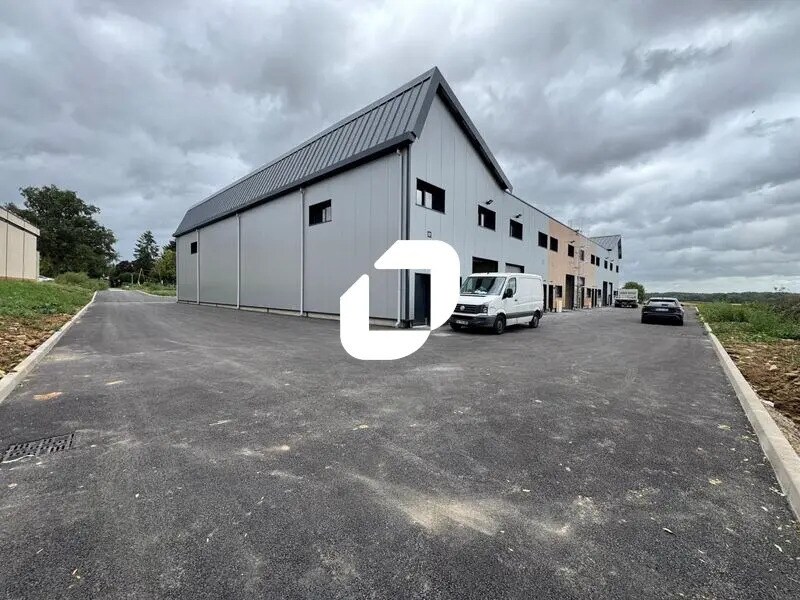 Flex in Hérouville-en-Vexin for sale Building Photo- Image 1 of 16