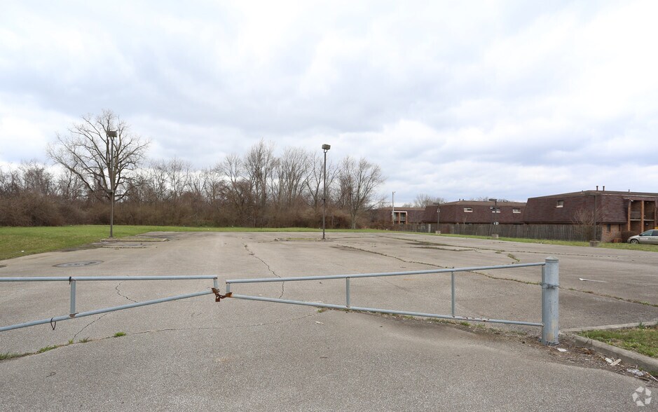 3224 Morse Rd, Columbus, OH à vendre - Photo du bâtiment - Image 2 de 2