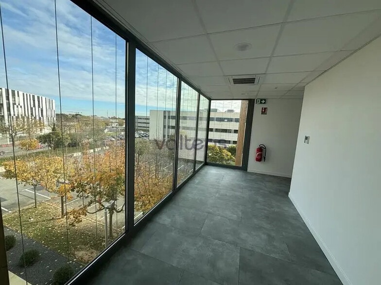 35 Avenue De L'Escadrille Normandie-Niemen, Blagnac for lease - Interior Photo - Image 3 of 8