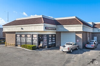 110 N Washburn Cir, Corona, CA for lease Building Photo- Image 2 of 14