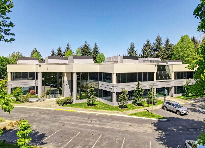 8461 154th Ave NE, Redmond, WA à louer - Photo du bâtiment - Image 3 de 10