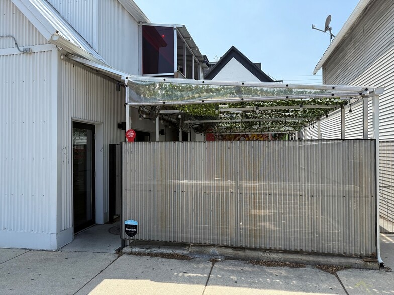 2234-2236 N Western Ave, Chicago, IL for lease - Building Photo - Image 2 of 19